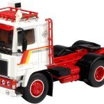 VOLVO F12 6x4, rouge et blanc