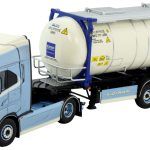 IVECO S-Way 4x2 avec remorque porte-container et citerne 20 pieds