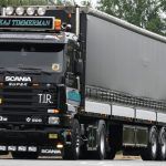 SCANIA 143 Streamline 4x2 avec remorque bachée 3 essieux