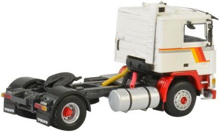 VOLVO F12 4x2, blanc et rouge – Image 2