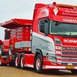 SCANIA S Highline 6x2 avec remorque porte-engins à rampes 4 essieux