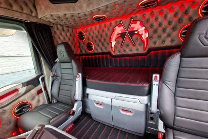 SCANIA S Highlie 6x4 avec remorque porte-engins à rampes 4 essieux – Image 2
