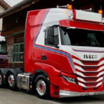 IVECO S-Way 6x2 avec remorque bachée 3 essieux