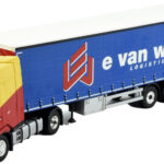 DAF XG 4x2 avec remorque bachée et chariot élévateur MOFFET
