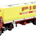 VOLVO F89 4x2 avec remorque bachée 2 essieux