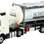 VOLVO FH5 Globetrotter 6x2 avec remorque porte-container 3 essieux et container citerne 20 pieds