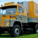 SCANIA 141 4x2 avec remorque frigo 2 essieux