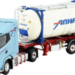 DAF XG 4x2 avec porte-containers et container citerne 20 pieds
