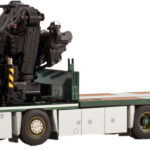 VOLVO FH5 Globetrotter 8x2 porteur plateau avec grue  FASSI 1300