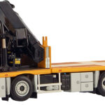 VOLVO FH5 Globetrotter XL 8x2 Porteur plateau avec grue PALFINGER PK74002