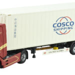 DAF XF 4x2 avec remorque porte-containers et container 40 pieds COSCO