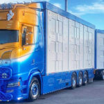 SCANIA S Highine 8x2 combiné porteur et remorque bétaillère
