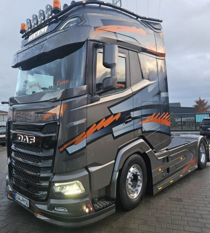 DAF XG+ 4x2 avec remorque frigo 3 essieux – Image 3