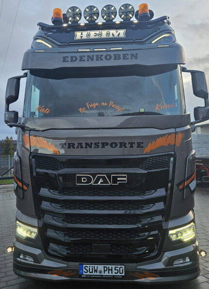 DAF XG+ 4x2 avec remorque frigo 3 essieux – Image 4