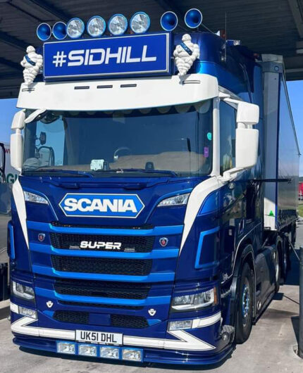 SCANIA R Highline 6x2 avec remorque bachée 3 essieux – Image 3