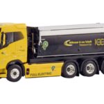 VOLVO FH5 Sleep Cab 8x4 benne