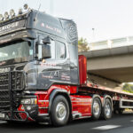 SCANIA R Topline 6x2 avec remorque plateau 3 essieux