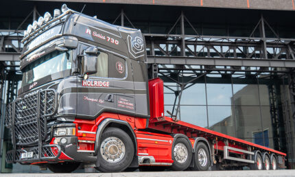 SCANIA R Topline 6x2 avec remorque plateau 3 essieux – Image 3