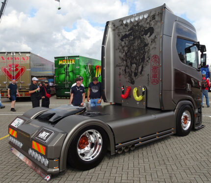 SCANIA S Highline 6x2 – Image 3