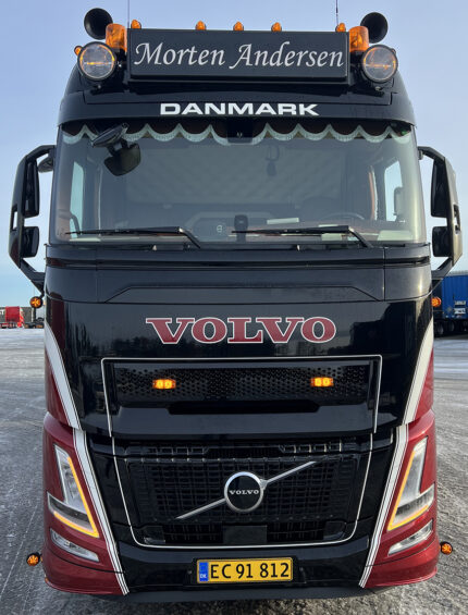VOLVO FH Aero Globetrotter XL 6x2 avec benne basculante 4 essieux – Image 3