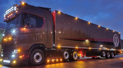 SCANIA S Next Gen 6x2 avec remorque frigo 3 essieux – Image 5