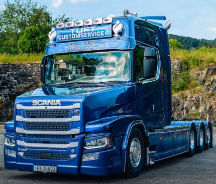 SCANIA TUFT Highline 8x2 porteur ampliroll avec container 40 m3 – Image 3
