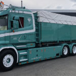 SCANIA T4 8x4 combiné porteur et remorque benne