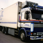SCANIA Serie 3 6x2 combiné porteur et remorque frigo