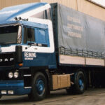 DAF 2800 4x2 avec remorque bachée 3 essieux