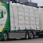 SCANIA S Highline 6x2 combiné porteur et remorque plateau avec chariot élévateur
