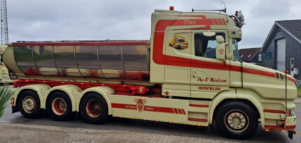 SCANIA T Topline 8x2 ampliroll avec container à asphalt – Image 4