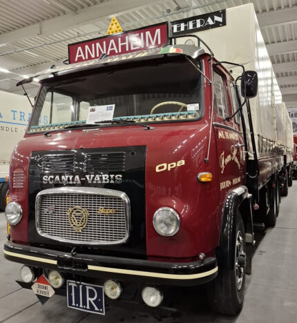 SCANIA LBS 76 combiné porteur et remorque bachée – Image 3