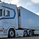 SCANIA S Highline 6x2 avec remorque frigo 3 essieux