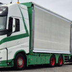 VOLVO FH Aero Globetrotter 6x2 combiné porteur et remorque bachée