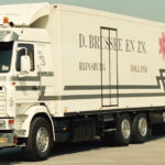 SCANIA Serie 3 6x2 combiné porteur et remorque frigo