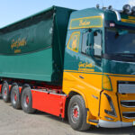 VOLVO FH05 Globetrotter 8x4 combiné porteur et remorque ampliroll avec containers 40m3