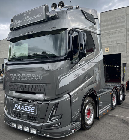 VOLVO FH5 Globetrotter 4x2 – Image 3