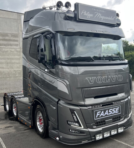 VOLVO FH5 Globetrotter 4x2 – Image 4