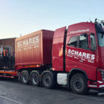 VOLVO FH4 Globetrotter 8x4 avec remorque porte-engins 6 essieux et container 10 pieds