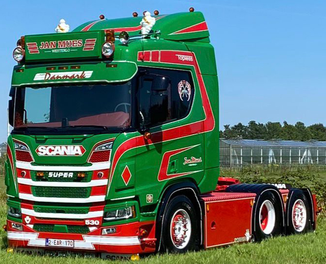 TEKN88134-RESA SCANIA R Next Gen 6x2 avec remorque porte-engins 2 essieux et charge – Image 1