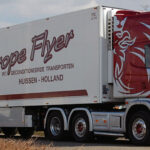 SCANIA Serie 4 Topline 6x2 avec remorque frigo 3 essieux