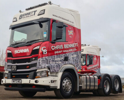 SCANIA R Highline 6x2 avec remorque porte-engins à rampes 3 essieux – Image 3