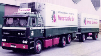 DAF 3300 6x2 combiné porteur et remorque frigo