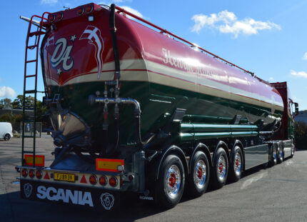 SCANIA S Highline 4x2 avec citerne basculante 3 essieux – Image 3