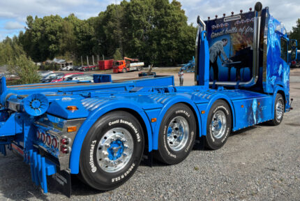 SCANIA R Normal 8x4 porteur ampliroll avec container 15 m3 – Image 3