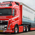 VOLVO FH5 Globetrotter XL 6x2 avec remorque bachée grand volume 4 essieux