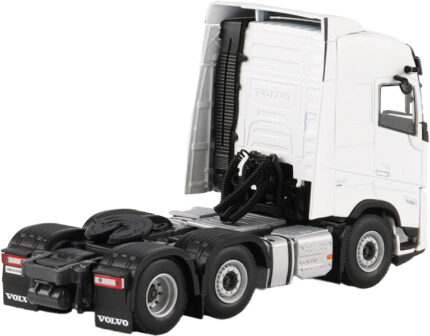 VOLVO FH Aero Globetrotter 6x2 blanc – Image 4