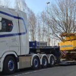 SCANIA S Highline 8x4 avec remorque porte-engins 3 essieux