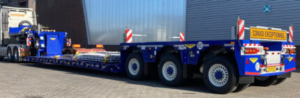 SCANIA S Highline 8x4 avec remorque porte-engins 3 essieux – Image 4
