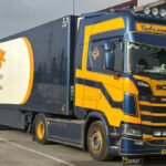 SCANIA S Highline 4x2 aavec remorque frigo 3 essieux
